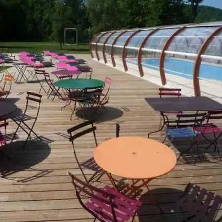 2 Etoiles - Piscine - Eeceaf